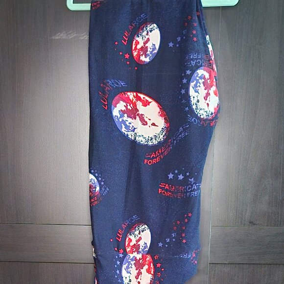 LuLaRoe Leggings - Tall and Curvy - Space - Picture 1 of 3